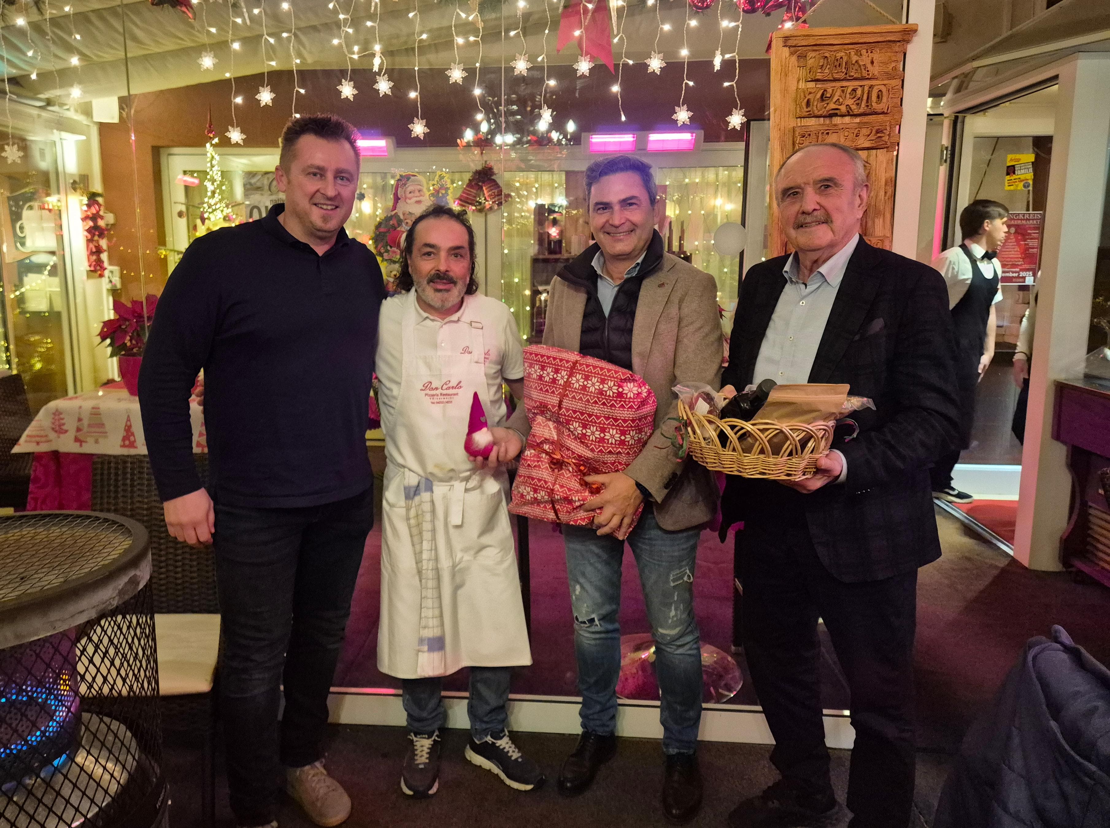 Weihnachtsfeier-Gruppe